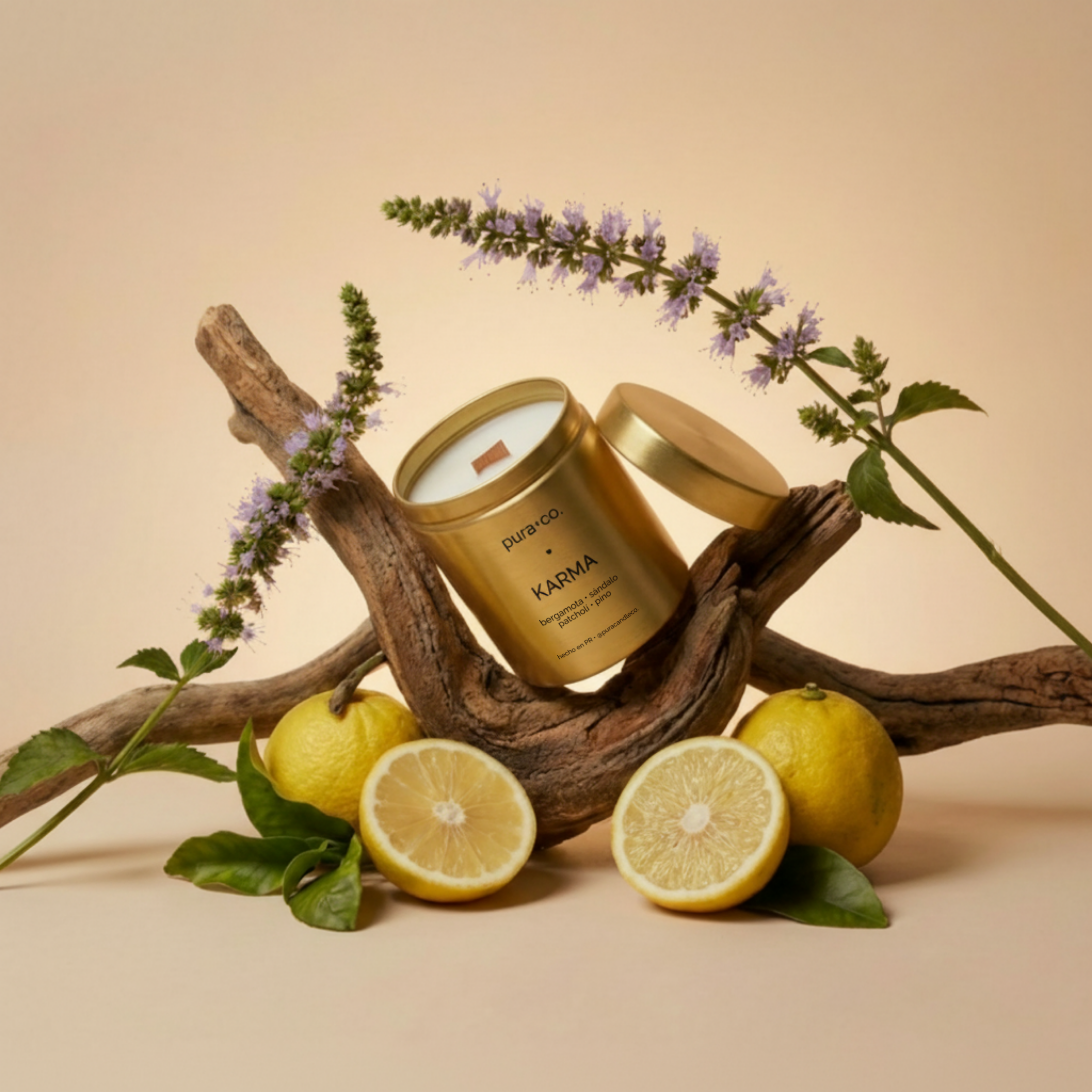 Karma 10oz Gold Candle Jar | Pura+Co | Surrounded by the main ingredients bergamot, patchouli, pine & sandalwood | Vela Artesanal | Coco-apricot wax | Cera Natural | Vegan | Natural Candle | Clean Candle | Handmade Skin Care | Puerto Rico